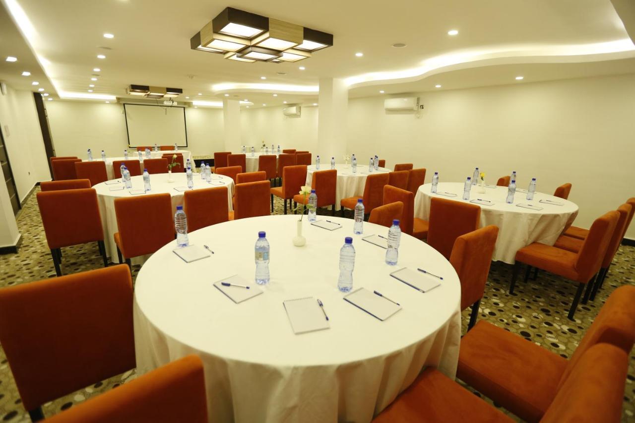 Cassiopeia Hotel 亚的斯亚贝巴 外观 照片