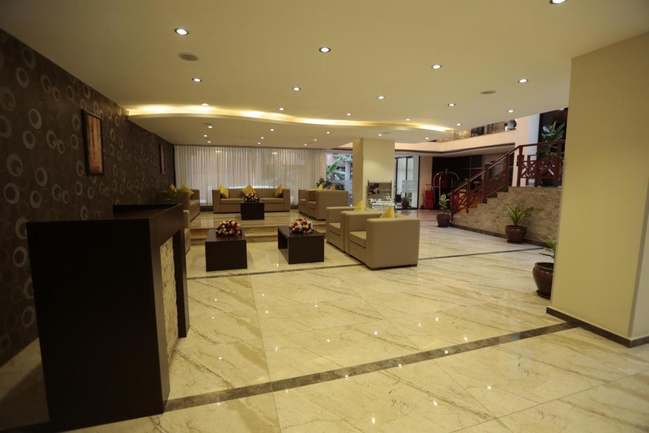 Cassiopeia Hotel 亚的斯亚贝巴 外观 照片
