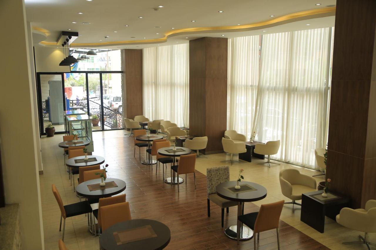 Cassiopeia Hotel 亚的斯亚贝巴 外观 照片