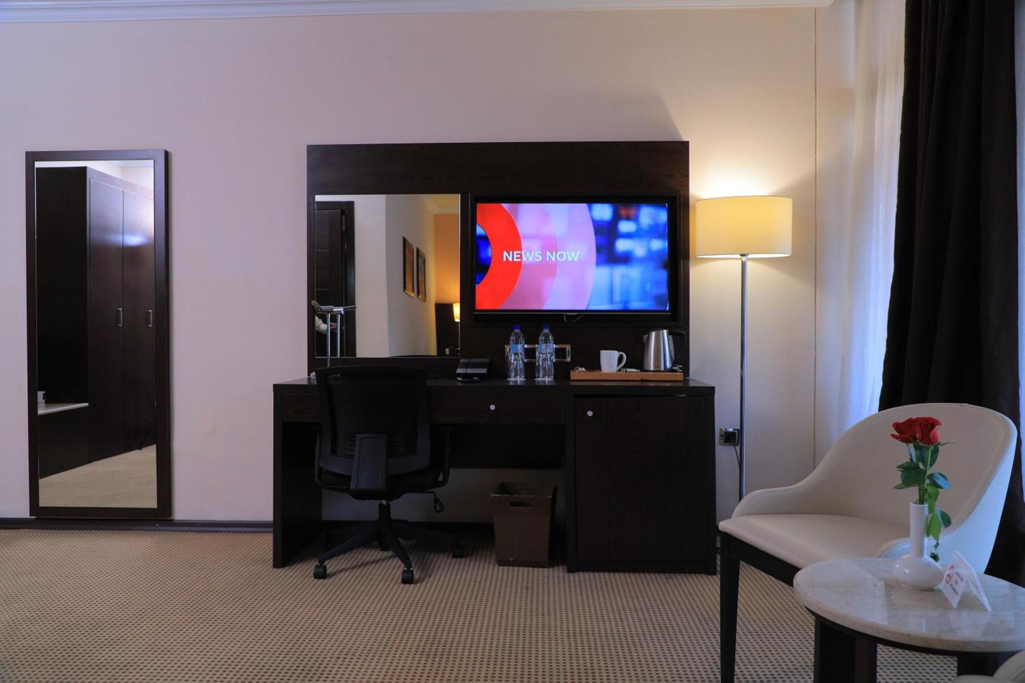 Cassiopeia Hotel 亚的斯亚贝巴 外观 照片