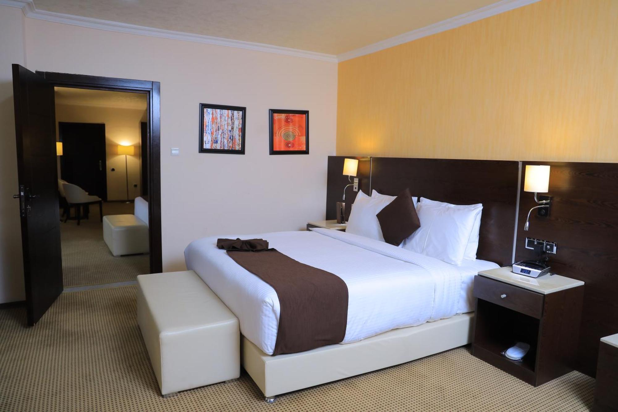 Cassiopeia Hotel 亚的斯亚贝巴 外观 照片