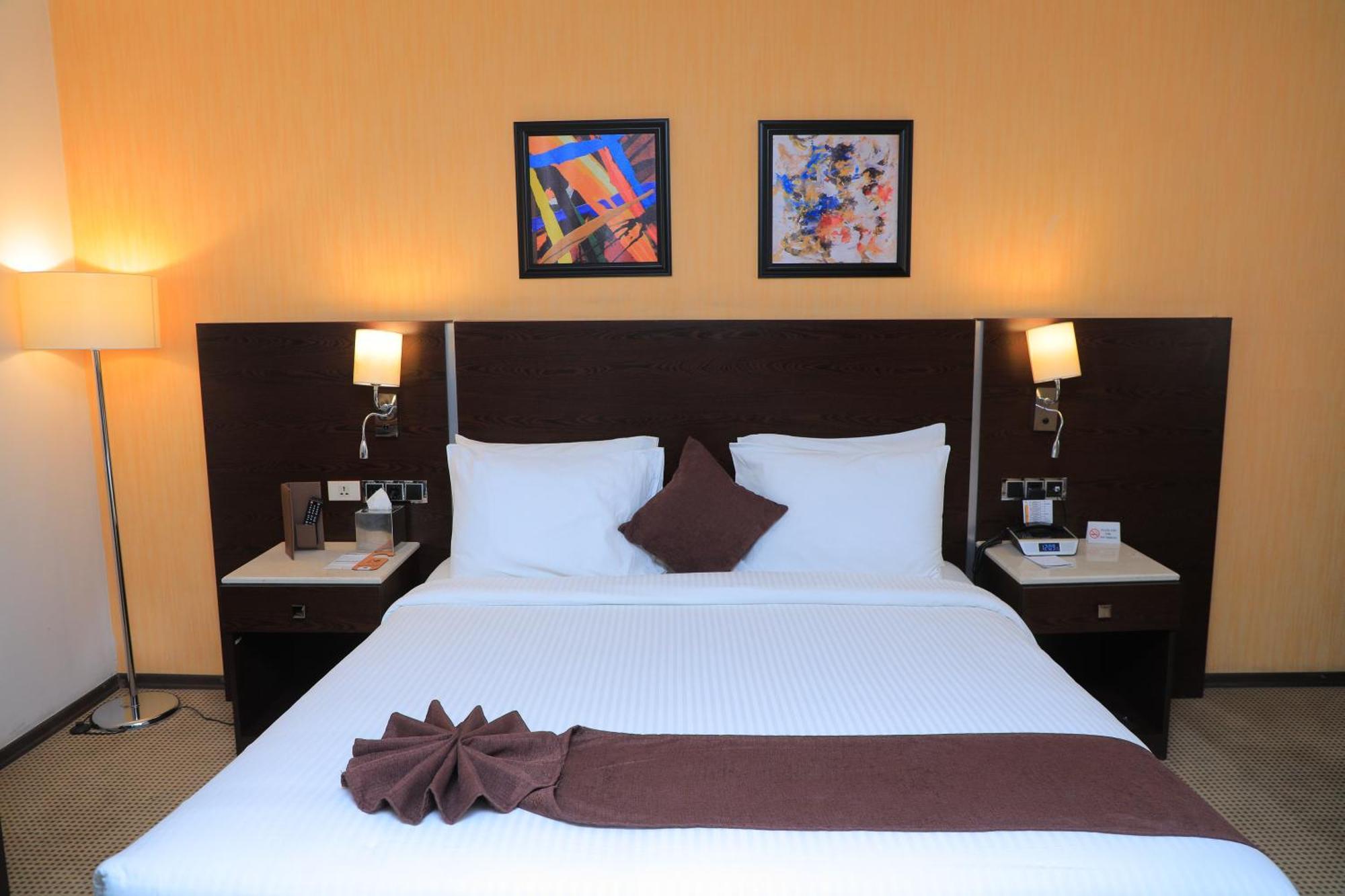 Cassiopeia Hotel 亚的斯亚贝巴 外观 照片