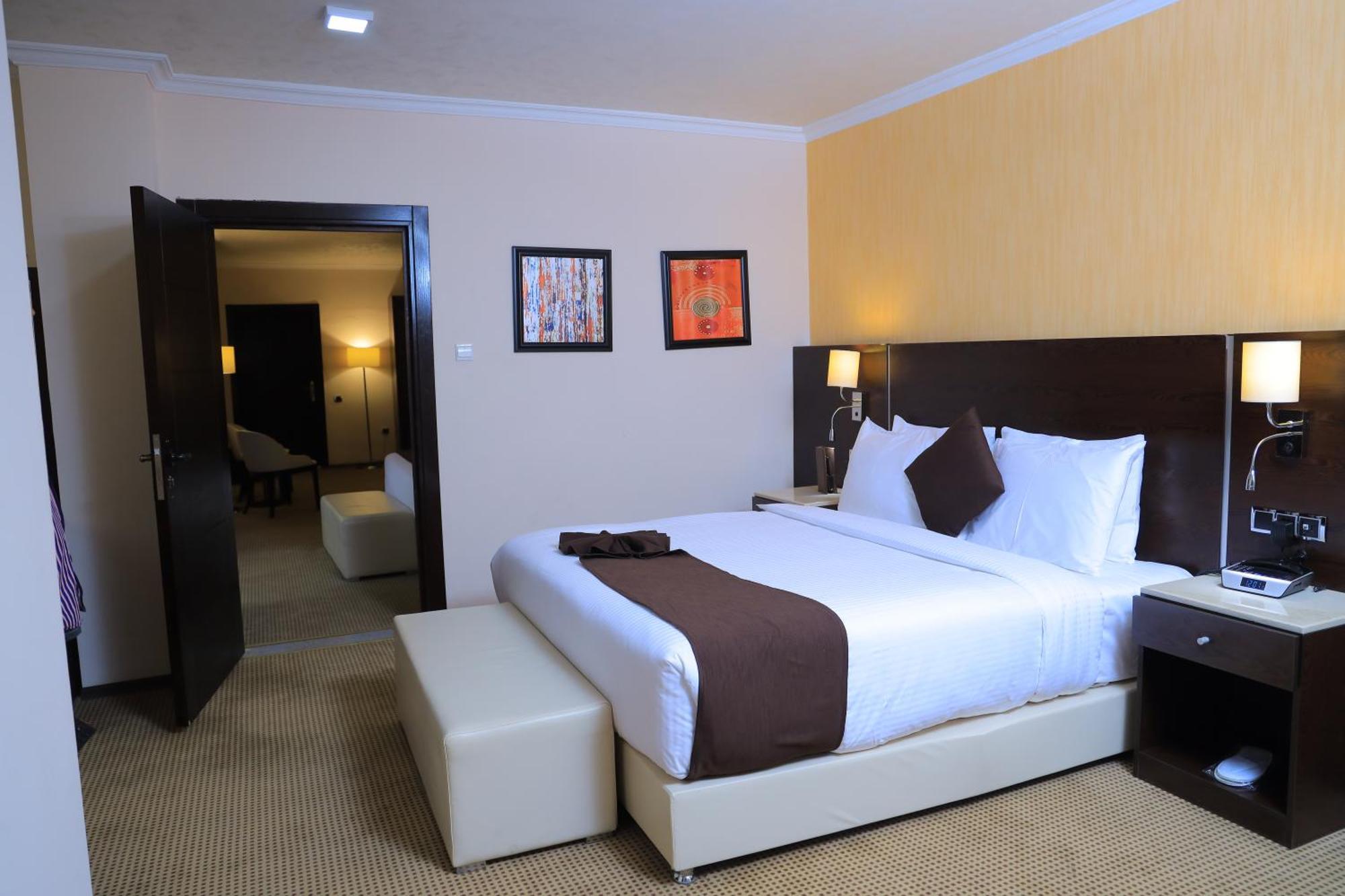 Cassiopeia Hotel 亚的斯亚贝巴 外观 照片