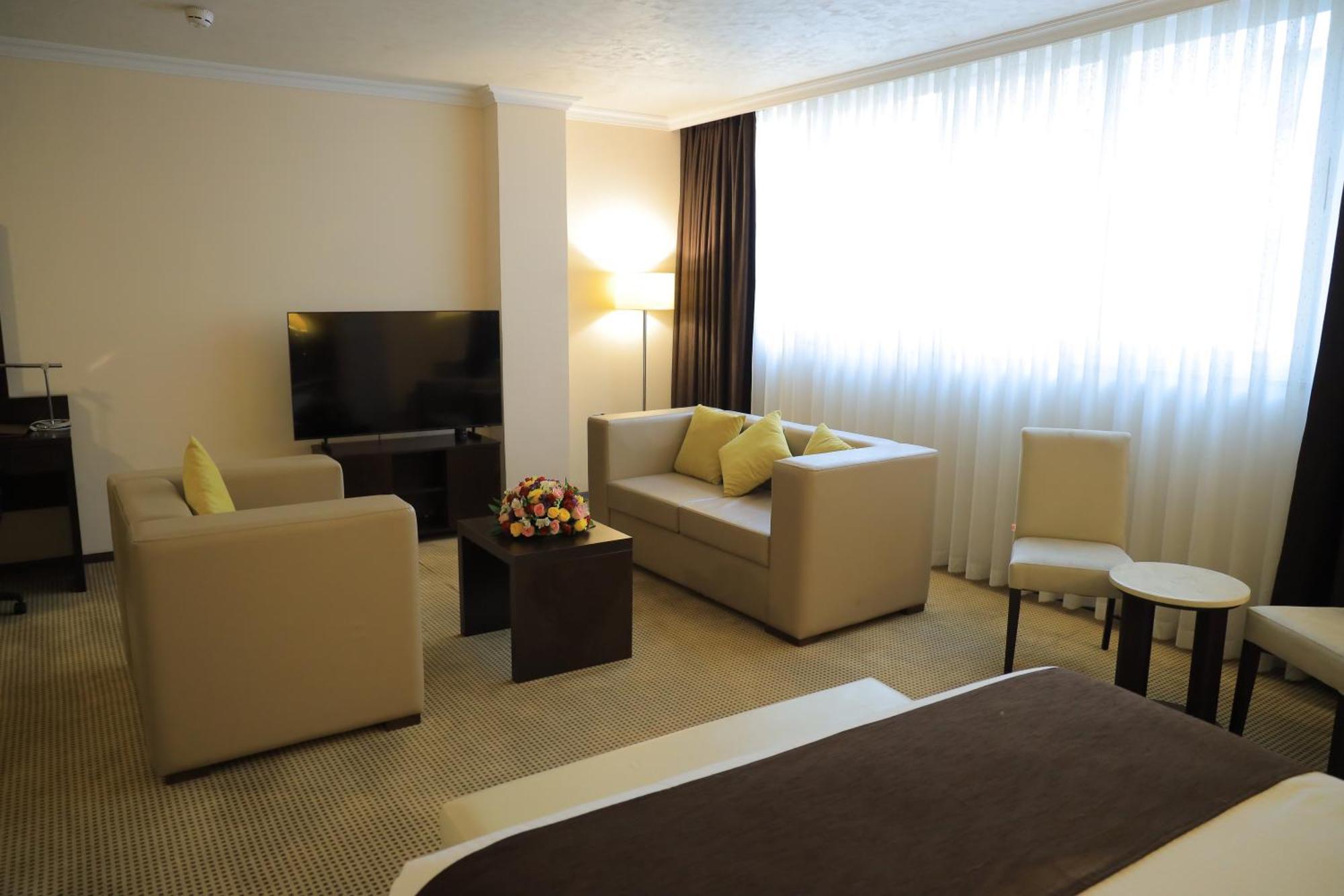 Cassiopeia Hotel 亚的斯亚贝巴 外观 照片