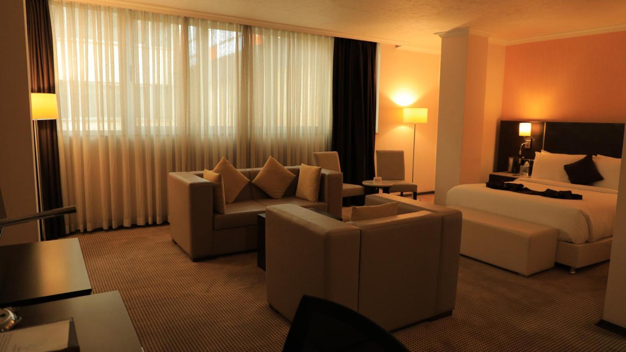 Cassiopeia Hotel 亚的斯亚贝巴 外观 照片